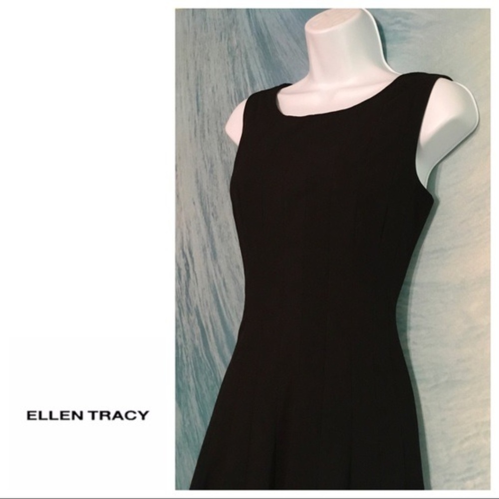 Ellen Tracy pleated dress. 4 🌹